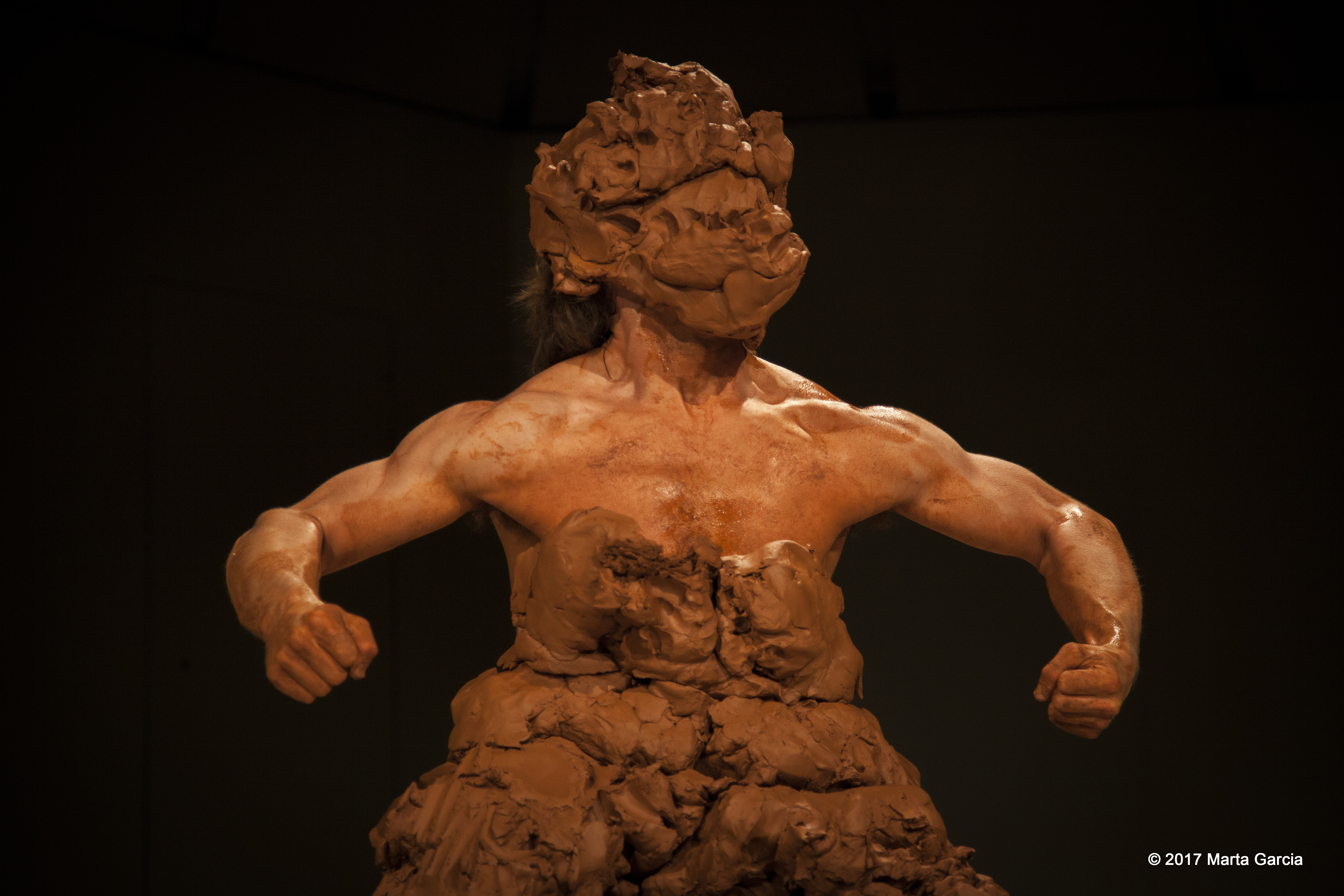 El circo de posibilidades y criaturas imaginarias de Fang